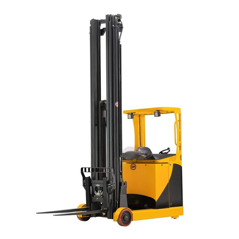 OM XR 16 Reach Truck