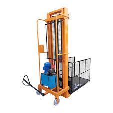 Future FIPL-CST-122 Hydraulic Cage Stacker