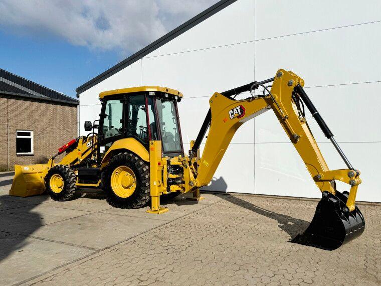 CAT 424 Backhoe Loader 3
