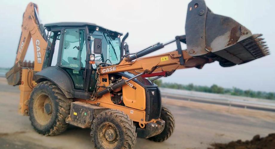 CASE 770EX Plus Backhoe Loader 3