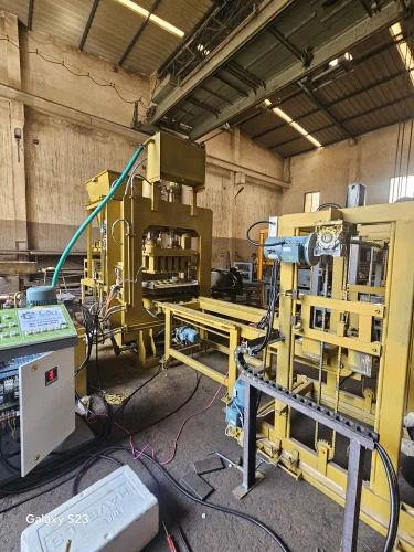 Akshar Cement Brick Making Machine – 1000–2500 Bricks/Hour Automatic Hydraulic Brick Machine