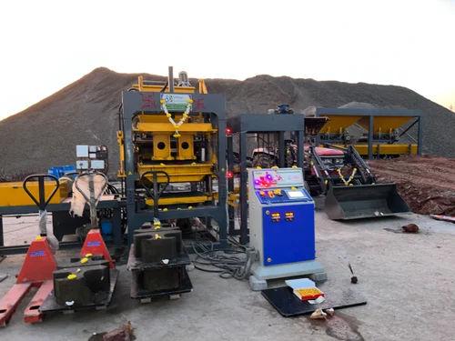 Vimal Engineering Cement Bricks Making Machine – 1500 Bricks/Hour Automatic Hydraulic Brick Machine