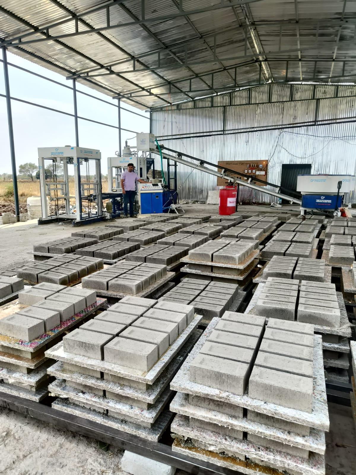 Fully Automatic Brick Machine 1