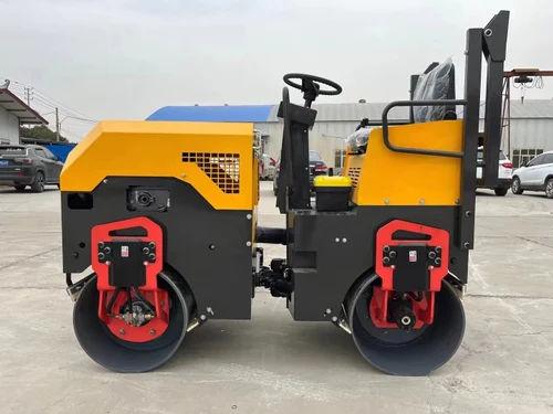 Mini Road Roller (1250mm Rolling Width) | 45 HP Diesel Static Compactor Roller for Road Construction