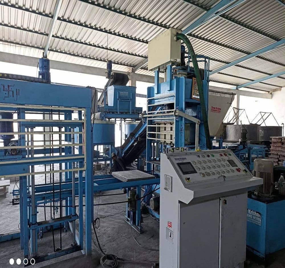 Shree Krishna 1900 Pieces/Hr Concrete Brick Making Machine | Automatic PLC
