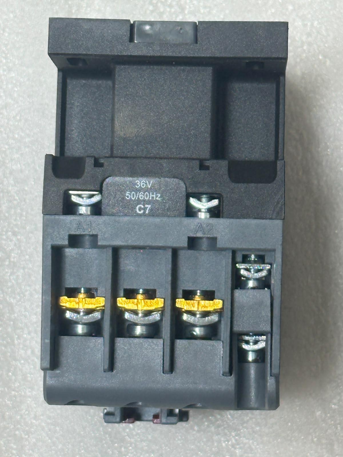 415 V Delixi Contactor 3
