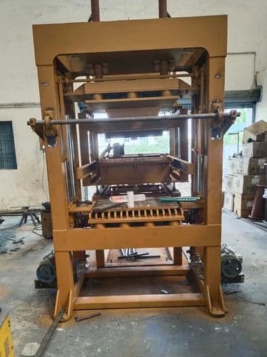 Semi Automatic Fly Ash Brick Making Machine | 1000 Bricks/Hour Capacity 3