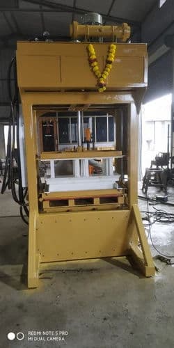 Semi Automatic Fly Ash Brick Making Machine | 1000 Bricks/Hour Capacity