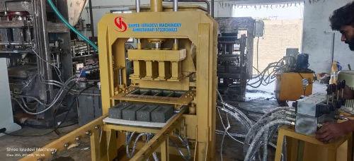 Isradevi SIM60 Semi Auto Fly Ash Bricks Making Machine 500–1000 Bricks/Hour