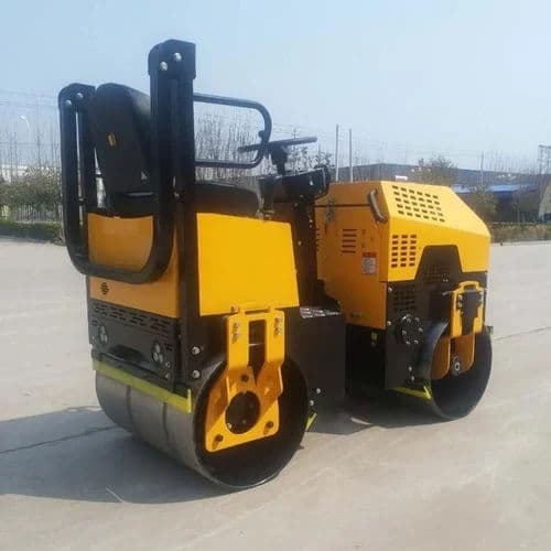 Ride On Roller Machine – 2.5 Ton Double Drum | 110 HP Engine