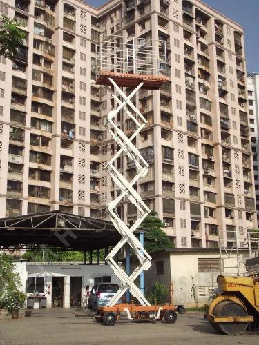 S. M. Hydra Hydraulic Scissor Lift 2–3 Ton Capacity | 10–30 Feet Working Height Scissor Lift