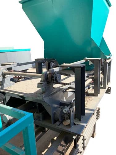 Automatic Hydraulic Cement Brick Making Machine – 2500 Bricks/Hour