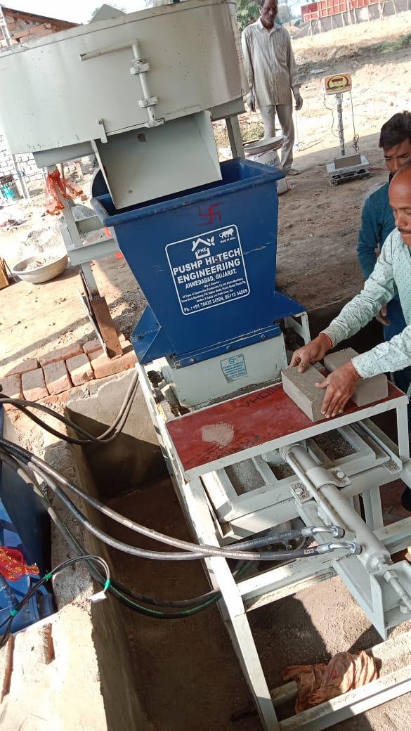 Semi Automatic Brick Machine 1