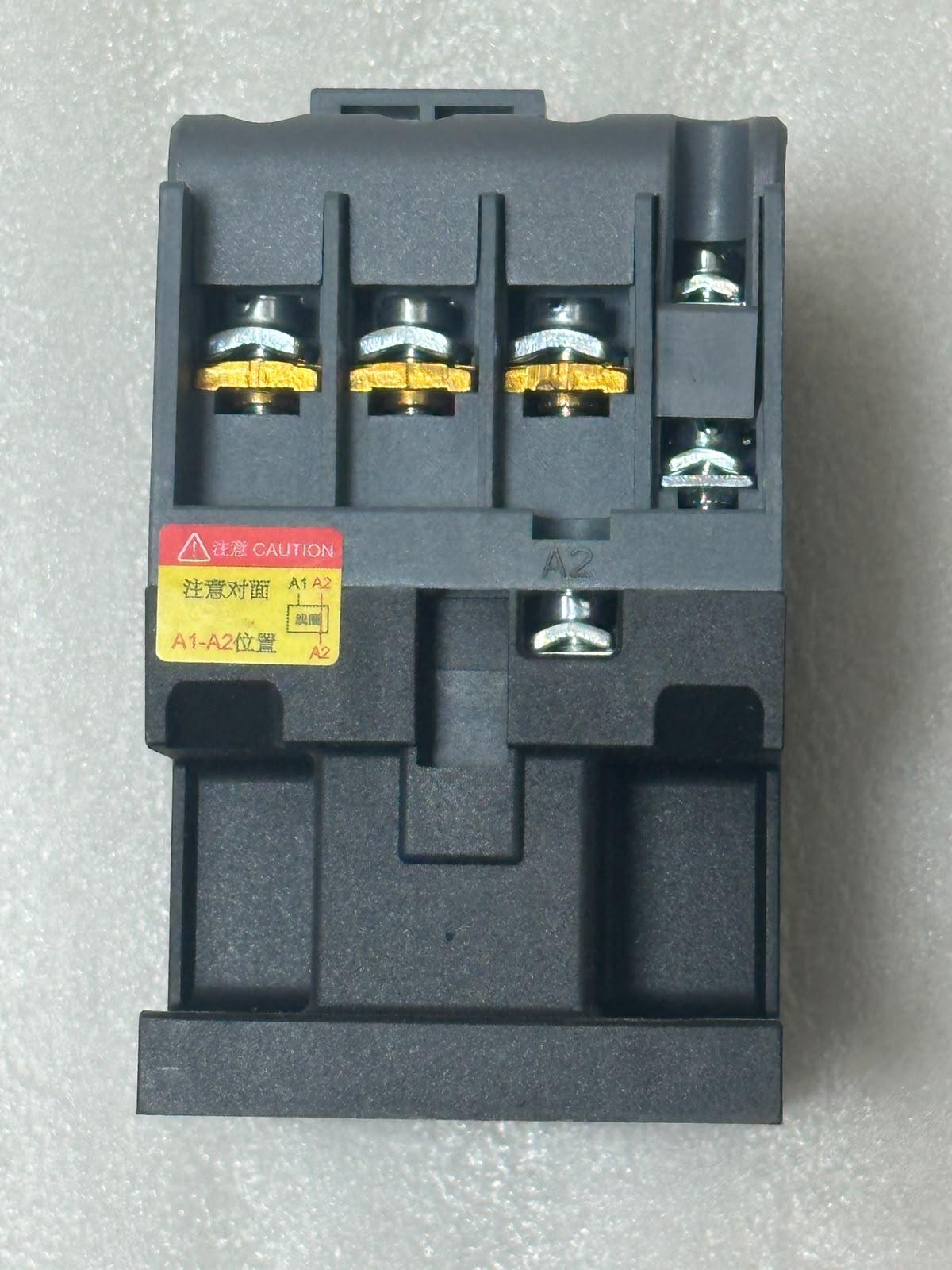 415 V Delixi Contactor 2