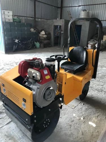 SM-850 Ride On Vibratory Roller 800kg – 10HP Greaves Engine