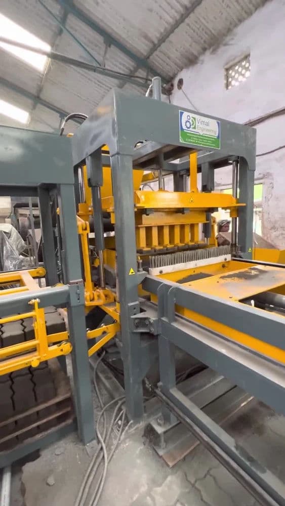 High Vibration Fly Ash Brick Making Machine | 2500 Bricks/Hour | Automatic 3