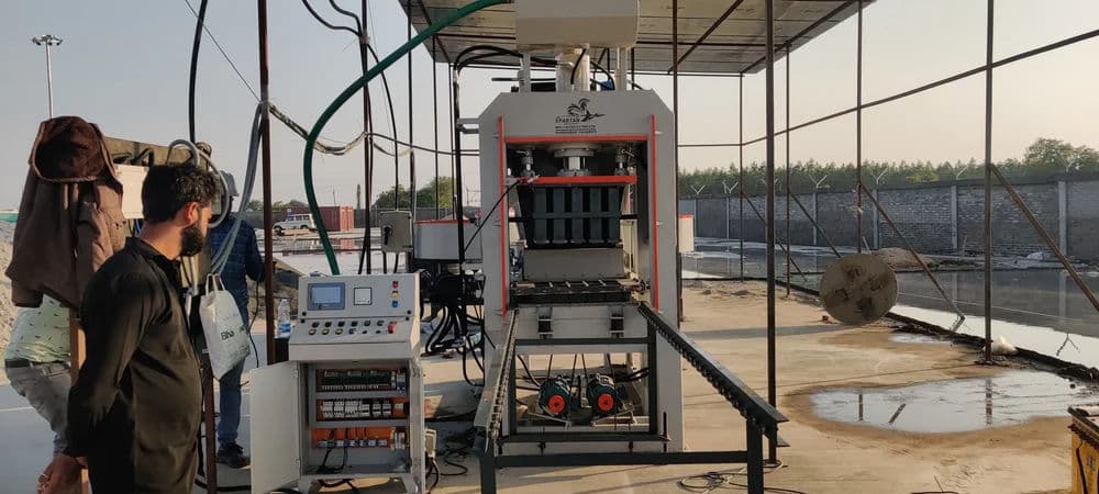 TSM 008 Fully Automatic Concrete Paver Block Machine | 1000–1500 Blocks/Hour 3