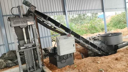 ML Machine Manufacturer 250/hr Interlocking Brick Making Machine | Automatic Hydraulic 4