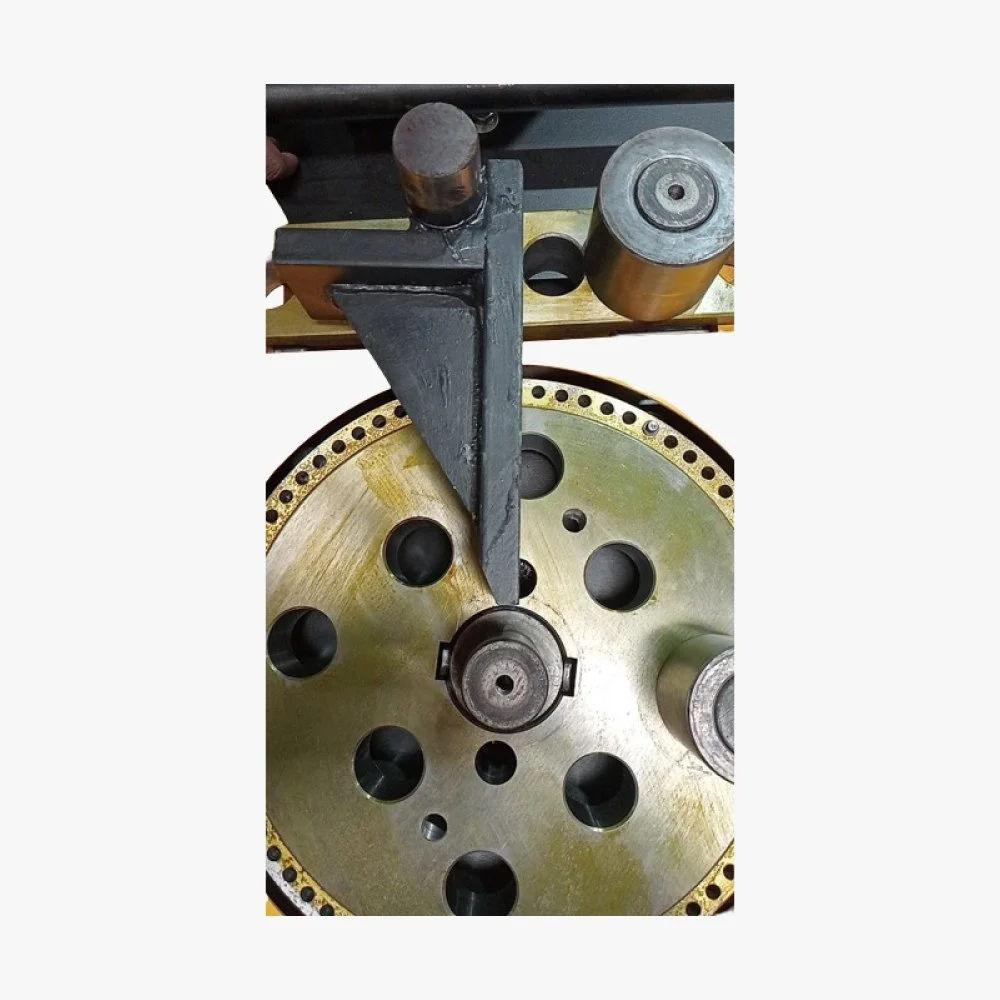 GW-42 Bar Bending Machine | 32mm Capacity, 360° Angle, 5HP Electric 2